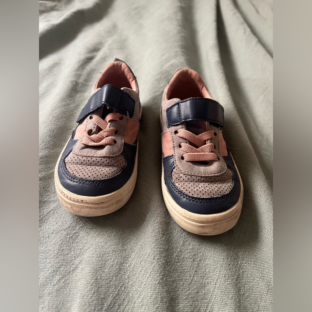 Old Navy Toddler Sneakers Navy and Light Pink